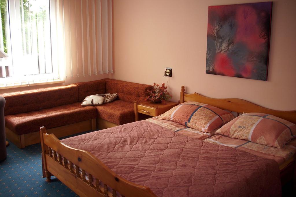 Pensjonat Willa Edyta Mrągowo Habitación foto